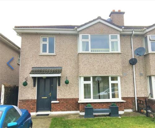 Modern 4 Bed House.