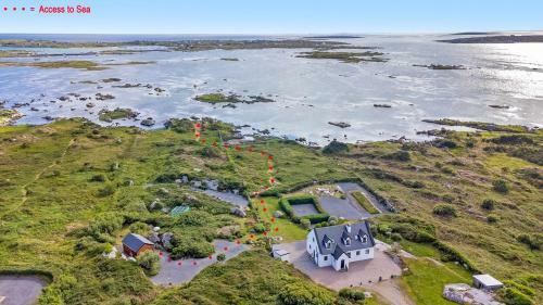 Seaside Log Cabin, Carna