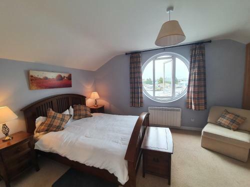 Five Bedroom Waterfront House