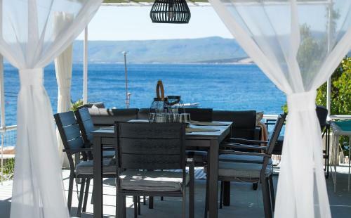 Sea View Apartment Maja