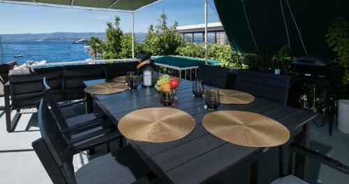 Sea View Apartment Maja