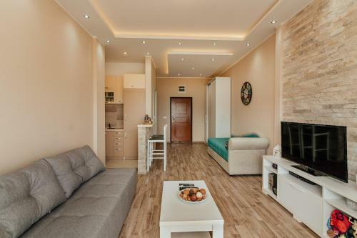 Sunny Side Studio Apartment
