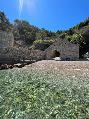 Villa Beach Alone