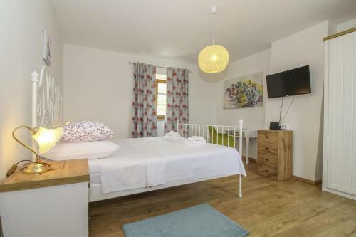 Nicolara In Kru?vari - Haus F�r 6 Personen