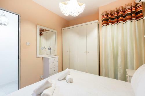 Ne1 - Lovely 2 Bedroom Apartment. Perfect Location