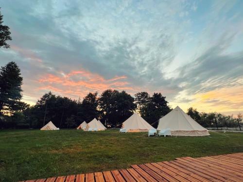 Glamping V?rnu Republika