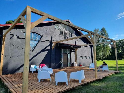Glamping V?rnu Republika