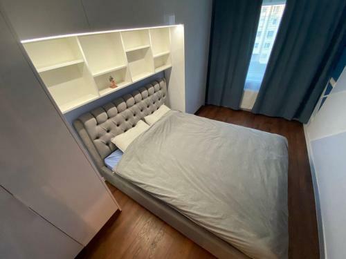 Blue Sky Apartment