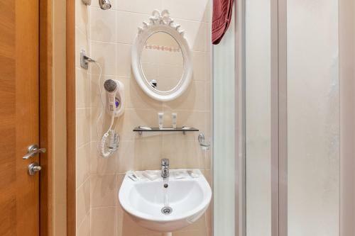 Hostal Room In Guest Room - Valensija - Studio Apartment