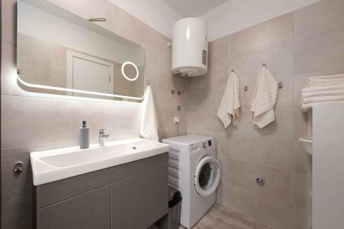 Apartment In Cizici - Insel Krk 42624