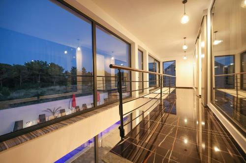 Poolincluded Villa Green Oasis