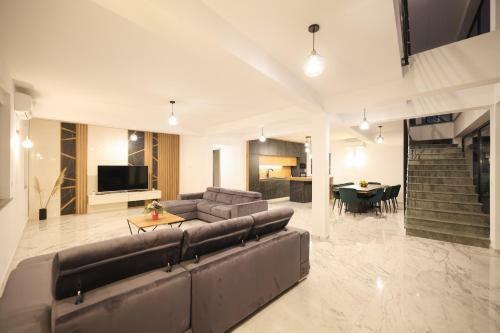 Poolincluded Villa Green Oasis