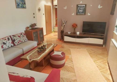 Opi Apartments