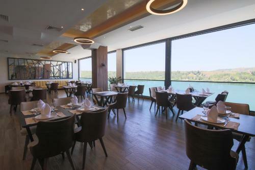Glorius Hotel