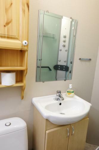 Apartamento Lake View Holiday Stay In J�lster
