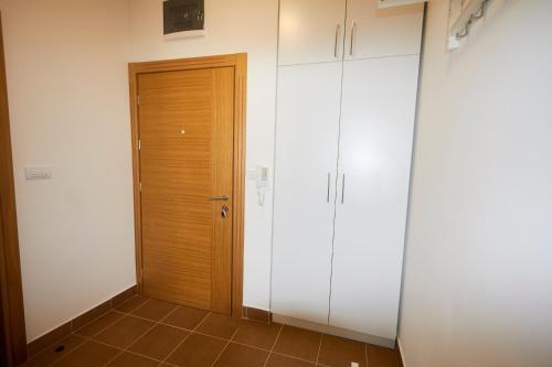 Lovely One Bedroom Apartment In Tivat
