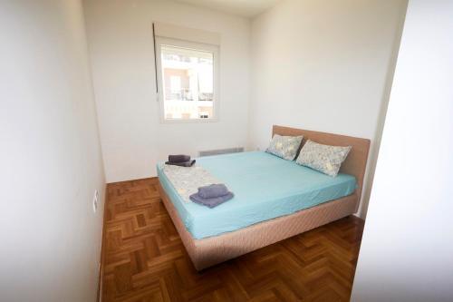 Lovely One Bedroom Apartment In Tivat