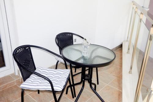 Lovely One Bedroom Apartment In Tivat