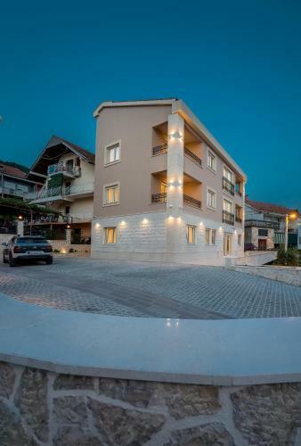 Luxury Apartments Ivanovic
