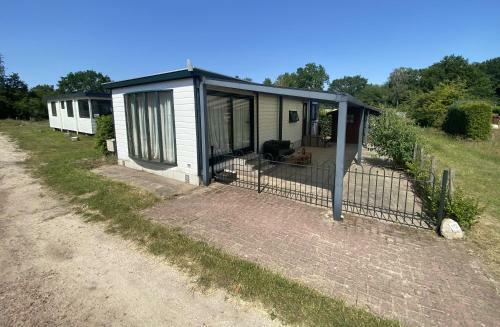 Chalet In de Bossen Met 2 Slaapkamers