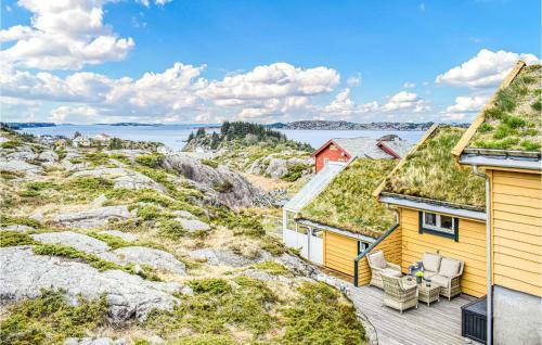 Awesome Home In Bekkjarvik With Wifi And 3 Bedrooms