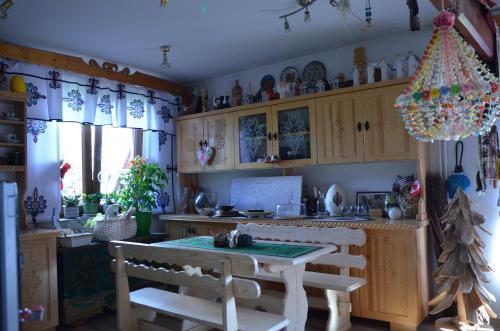 Hostal Pensjonat ?leboda Wynajem Pokoi Ewa Sato?a