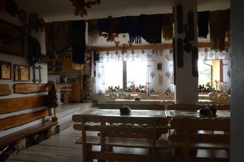 Hostal Pensjonat ?leboda Wynajem Pokoi Ewa Sato?a