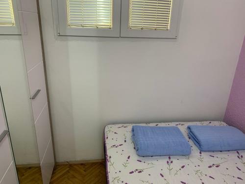 Hostal Vesna Apartments