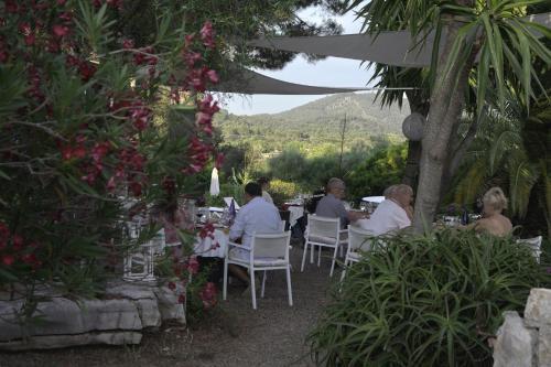 Hostal El Encinar De Arta