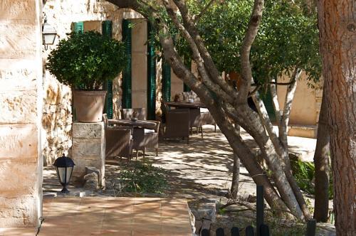 Hostal El Encinar De Arta