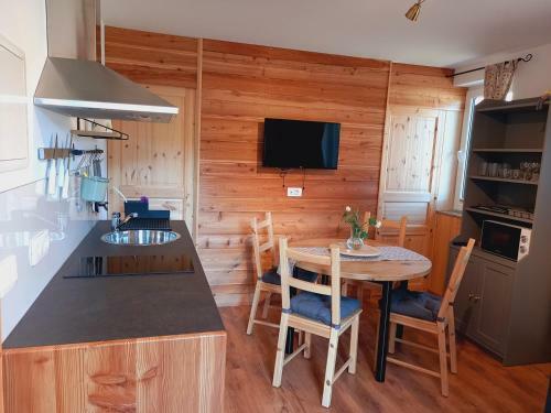Apartamento Marovt App