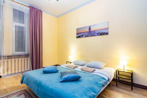Spacious And Fresh Apartment In Riga's Noble Nest