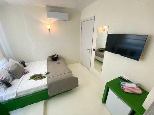 Hotel Tek Han Alacati