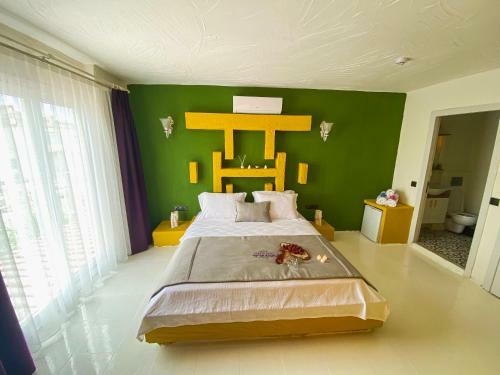 Hotel Tek Han Alacati