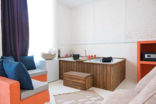 Hotel Tek Han Alacati