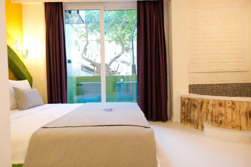 Hotel Tek Han Alacati