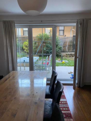 Apartamento Spacious Family Home With Garden