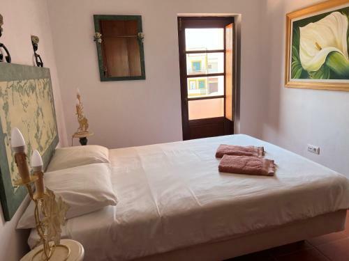 Hostal Ab House