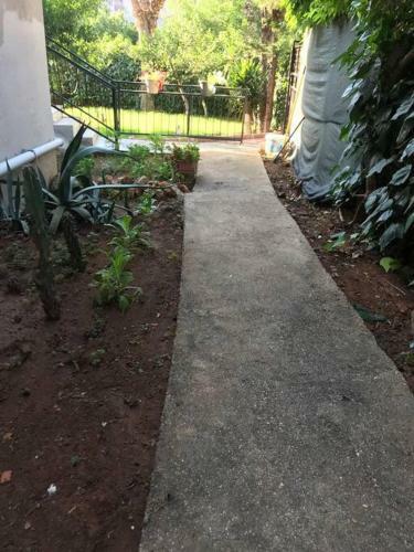 Villaras Garden �zel Havuzlu E?yal?