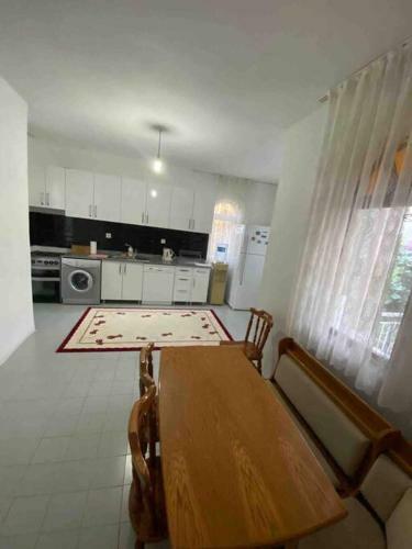 Villaras Garden �zel Havuzlu E?yal?