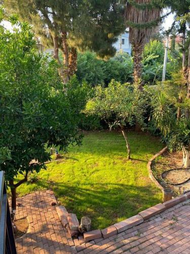 Villaras Garden �zel Havuzlu E?yal?