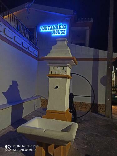 Hostal Fontan�rio House