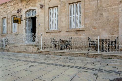 Giges King Boutique Hotel