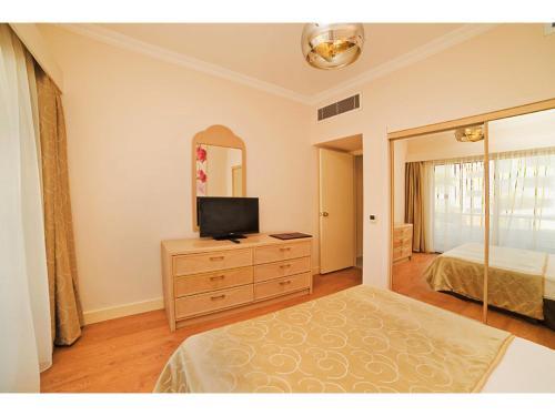 Jasmine Court Hotel & Casino