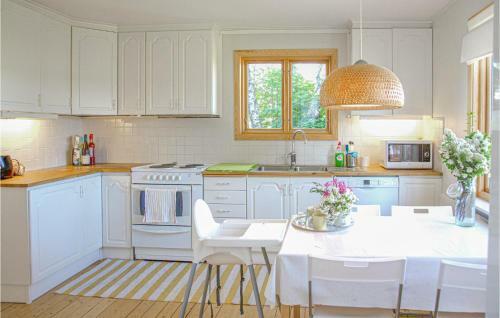 Nice Home In B�stad With Wifi And 3 Bedrooms #830