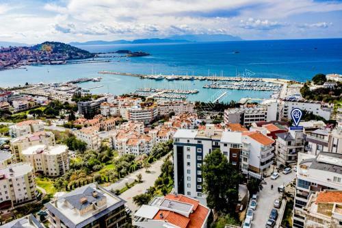 Apartamento Ku?adas? Marina'da Konforlu Tatil Evi