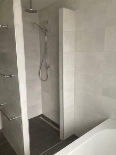 Apartamento Twee-onder-een-kap, Ruime Tuin, Stad