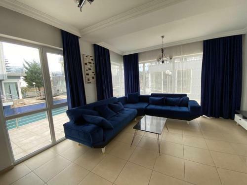 Villa 3 Katl? Triplex Havuzlu