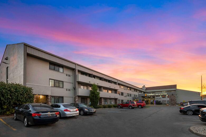 Hotel Comfort Inn & Suites North At The Pyramids