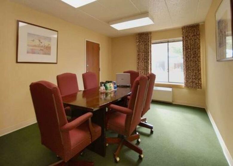 Hotel Comfort Inn & Suites North At The Pyramids